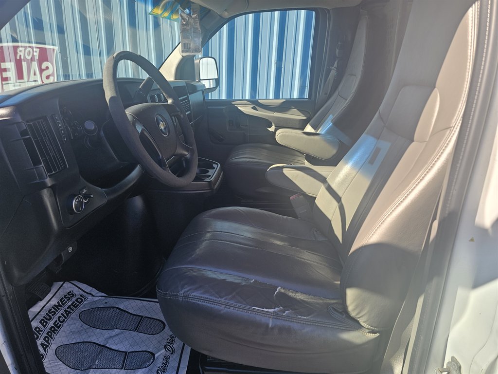 2013 Chevrolet Express Cargo Work Van - Photo 8